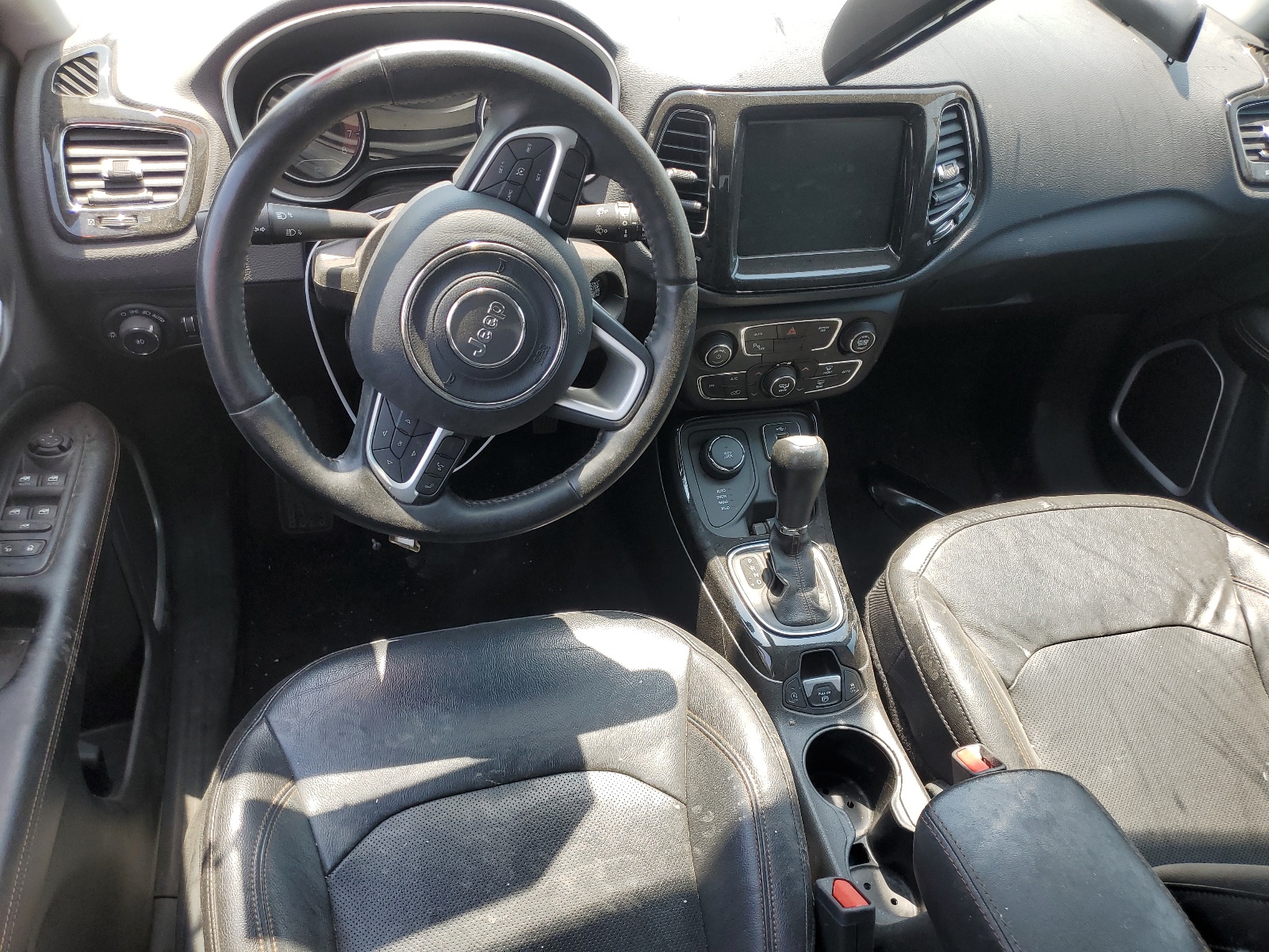 3C4NJDCB5KT766965 2019 Jeep Compass Limited