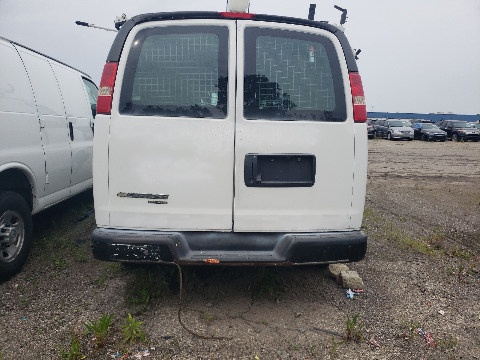 1GCWGFCA0D1903083 2013 Chevrolet Express G2500