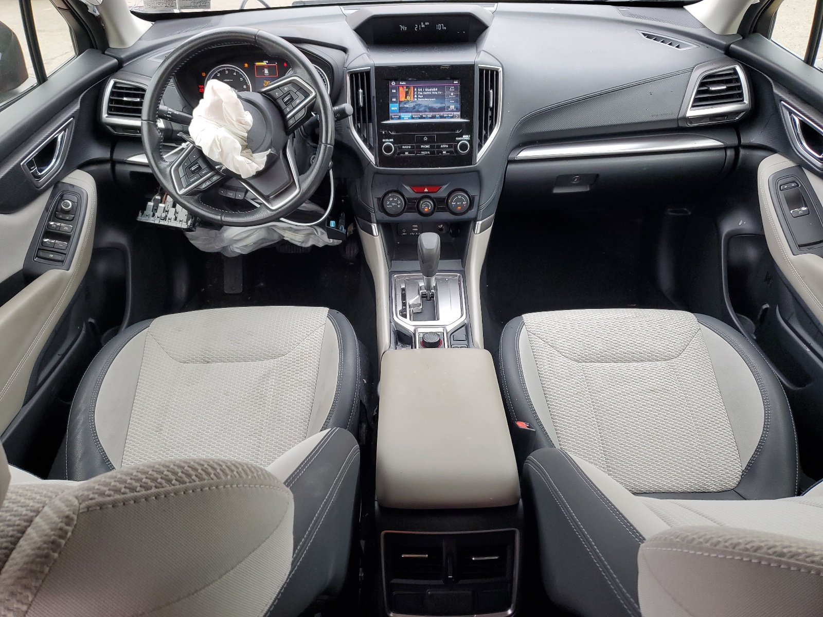 JF2SKAEC5KH421584 2019 Subaru Forester Premium