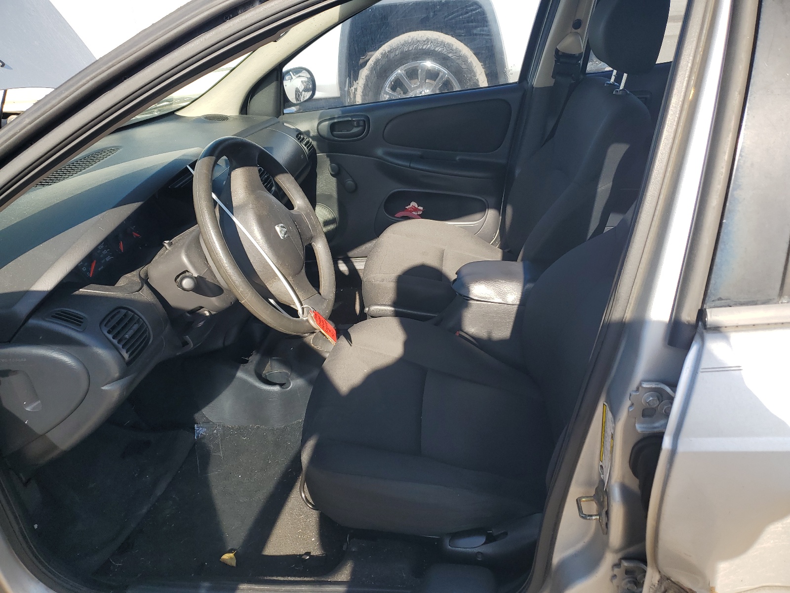 1B3ES26C55D121332 2005 Dodge Neon Base