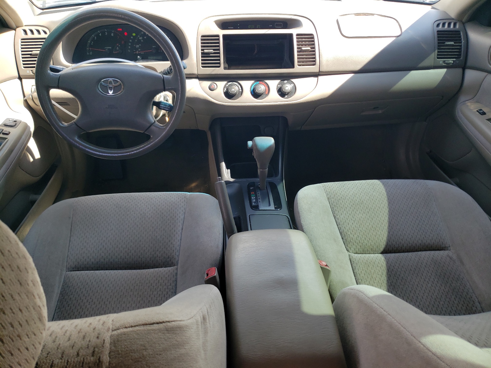 4T1BE32K94U808917 2004 Toyota Camry Le