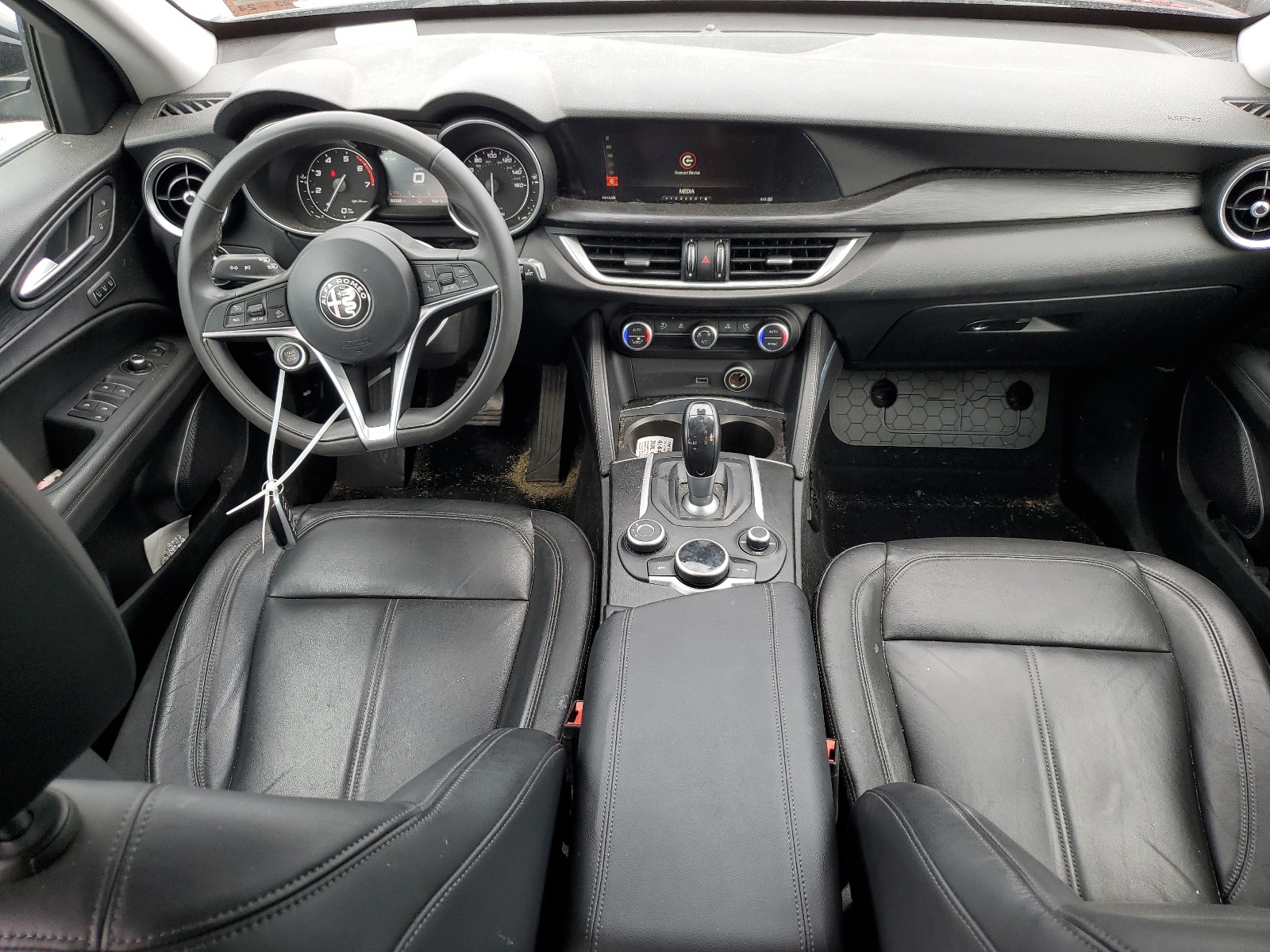 ZASFAKAN7J7B83099 2018 Alfa Romeo Stelvio