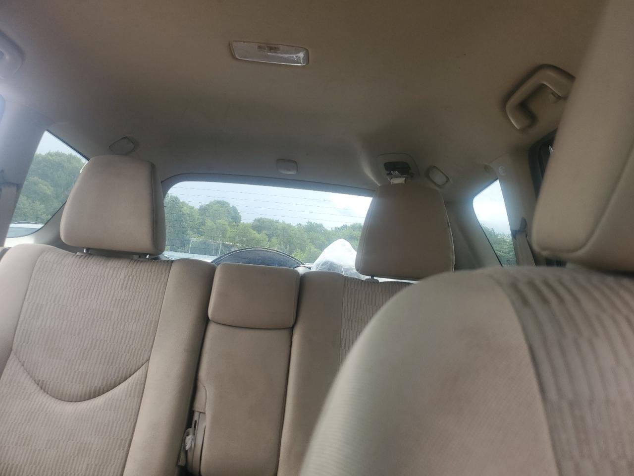 2012 Toyota RAV 4 - Image 10