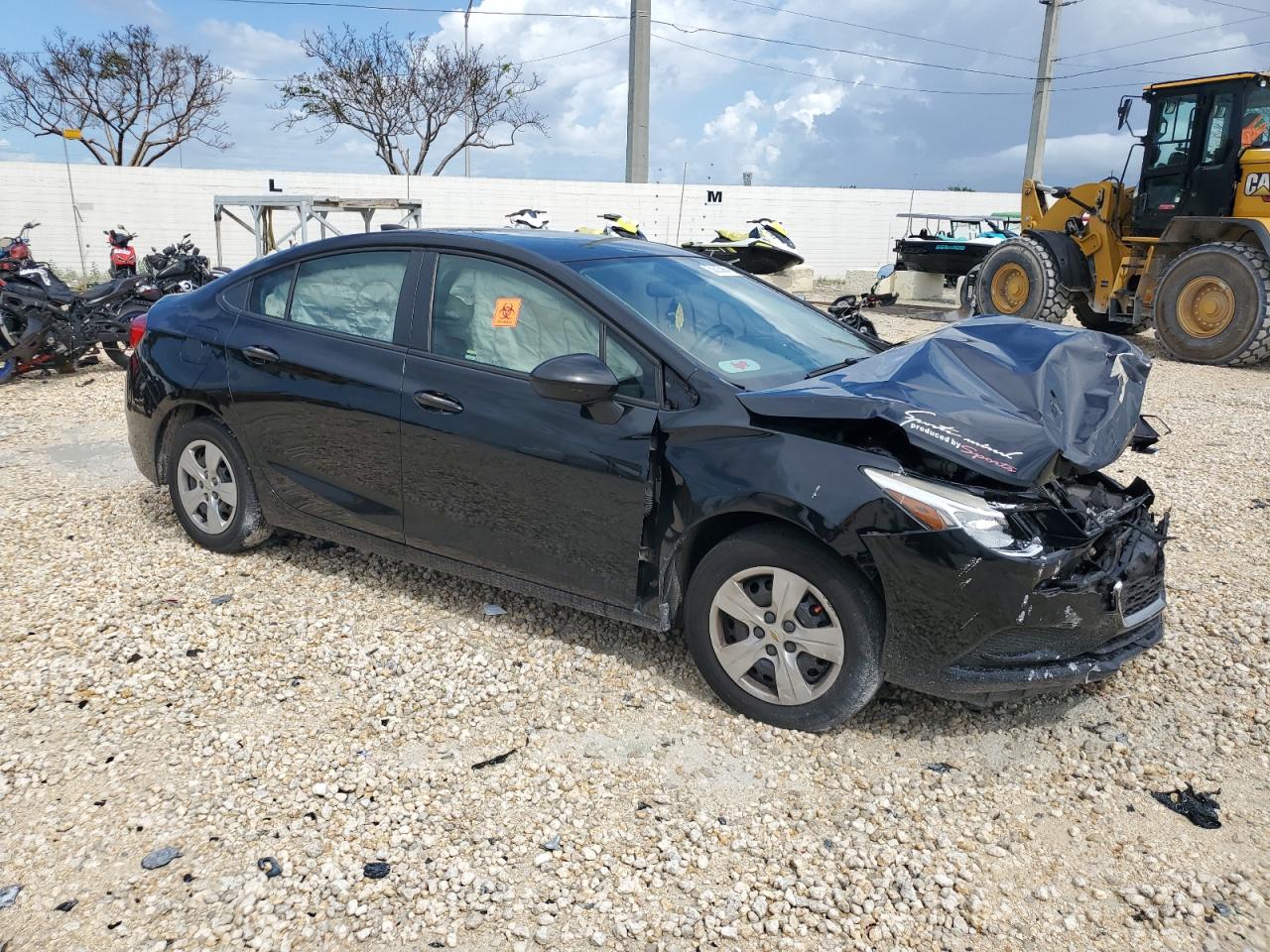 1G1BC5SM1J7194214 2018 Chevrolet Cruze Ls