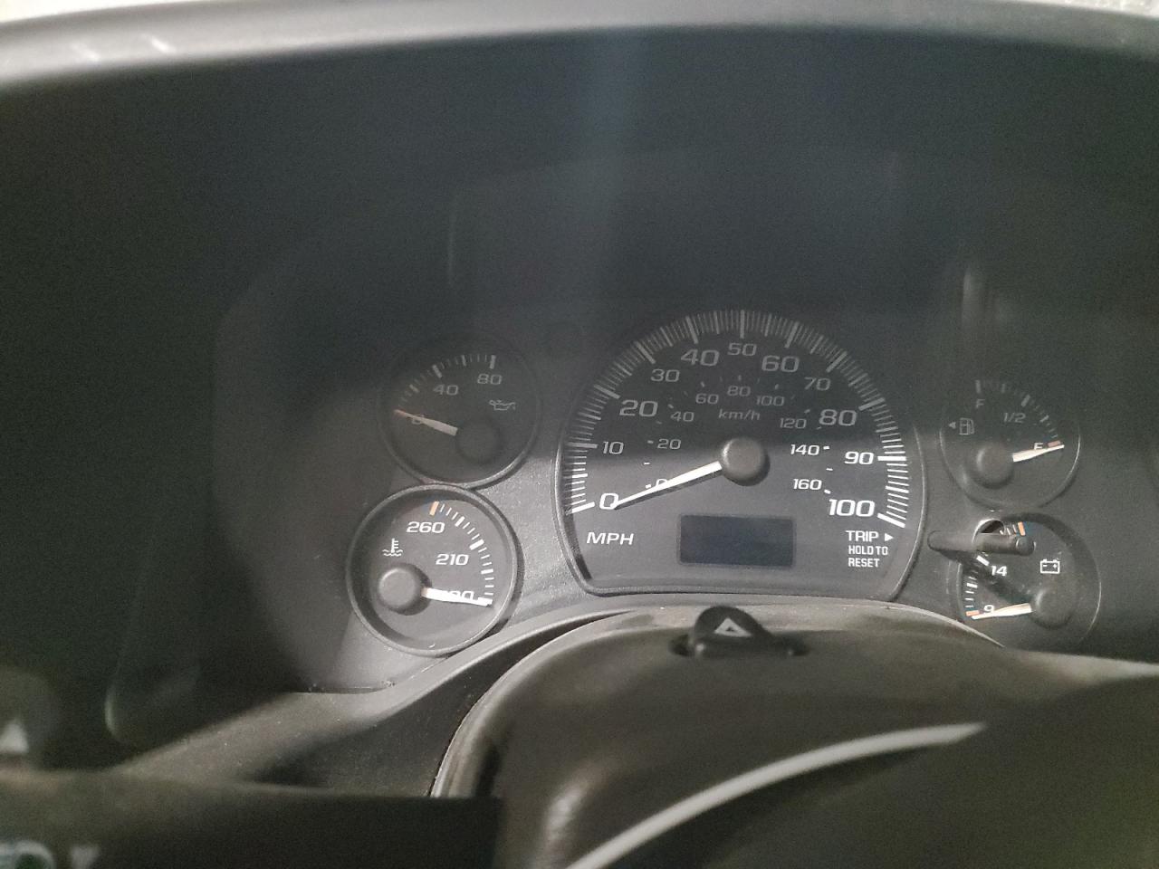 2005 Chevrolet Express G3500 VIN: 1GAHG39U351253913 Lot: 64017494