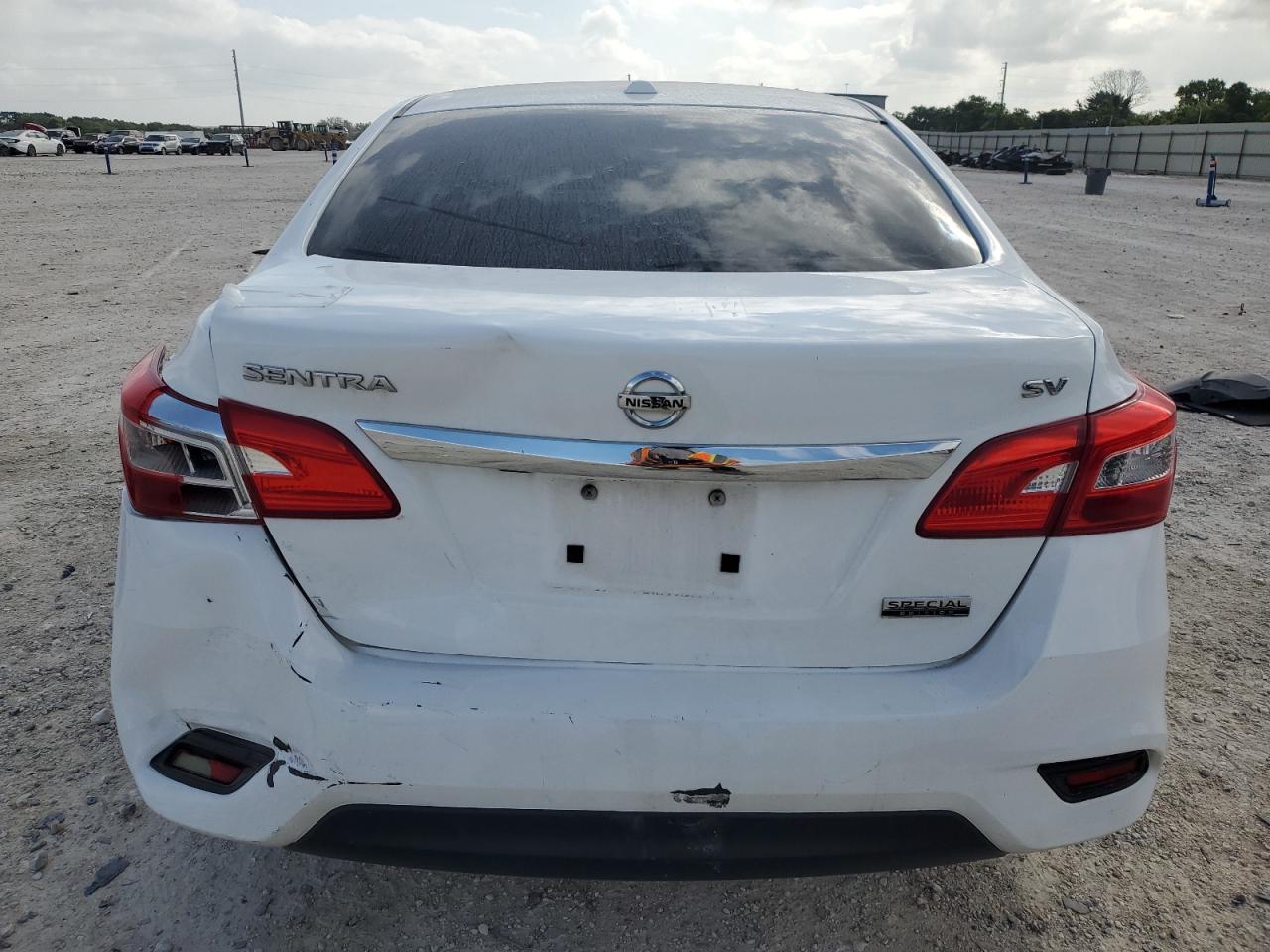 2019 Nissan Sentra - Image 6