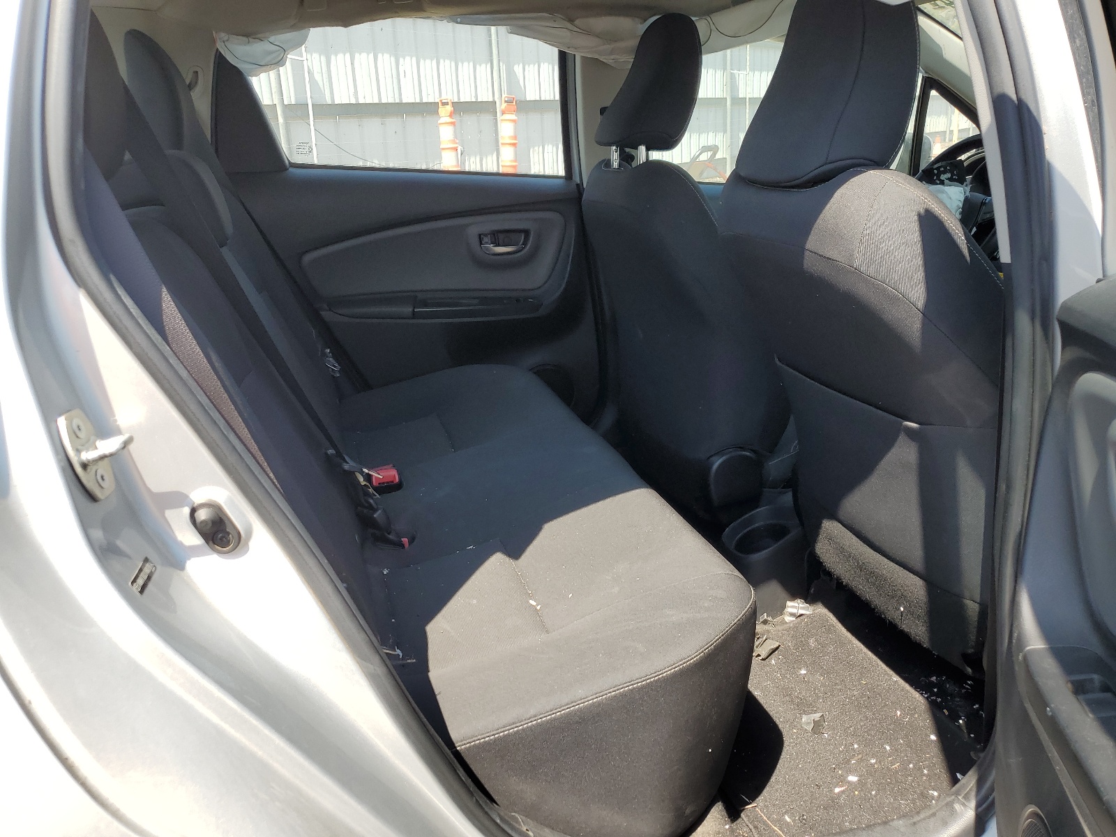 VNKKTUD37HA078140 2017 Toyota Yaris L