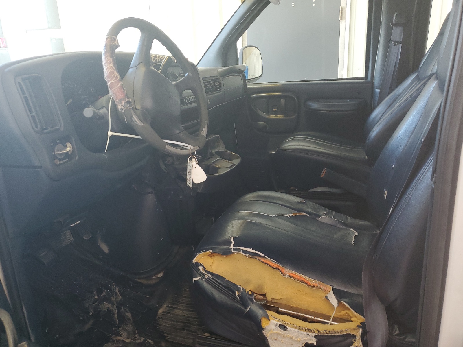 1GNGG25R9X1083257 1999 Chevrolet Express G2500