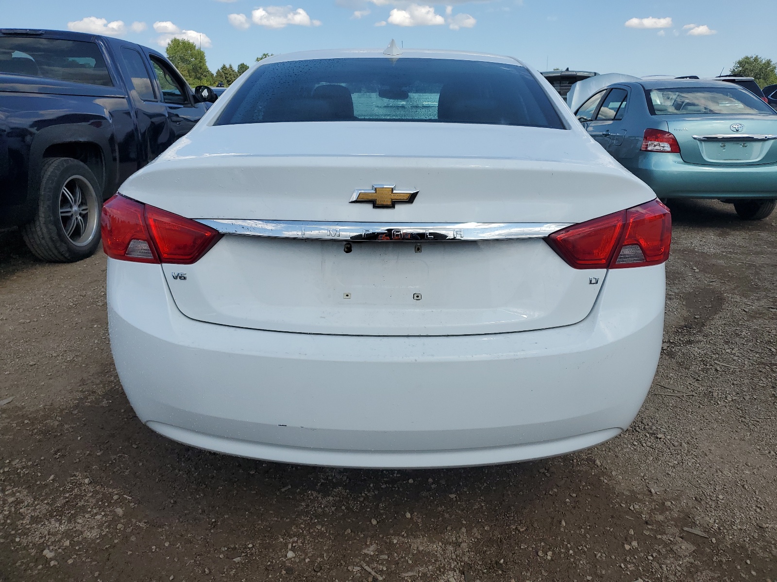 1G1105S3XJU131819 2018 Chevrolet Impala Lt