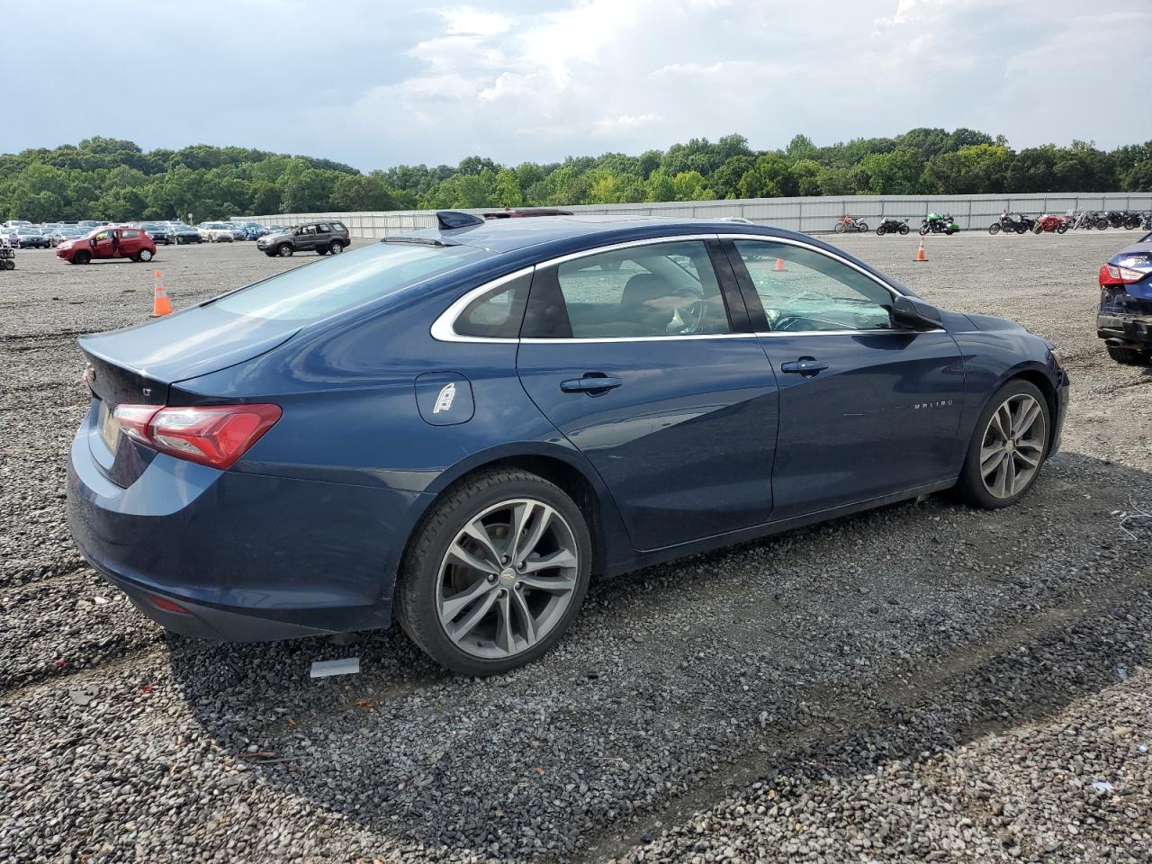 Auction sale of the 2021 CHEVROLET MALIBU , vin: 1G1ZD5ST8MF011680, lot number: 62853444