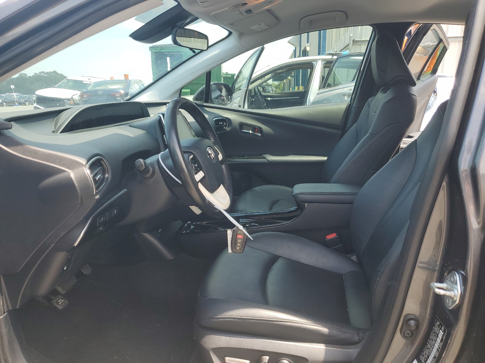 JTDKARFP8H3003754 2017 Toyota Prius Prime