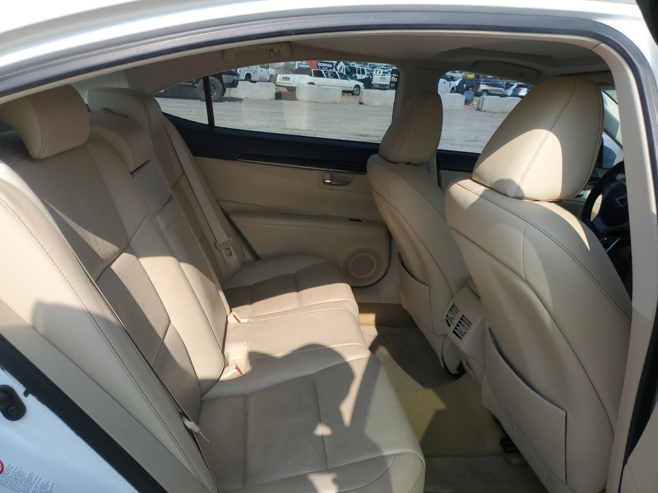 2014 Lexus Es 350 VIN: JTHBK1GG5E2105820 Lot: 64790604