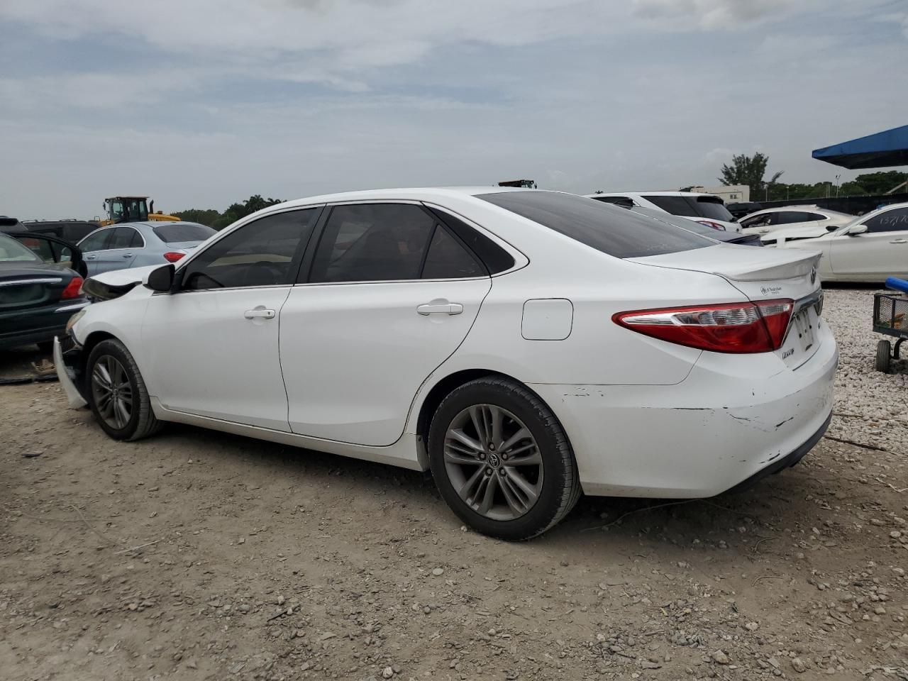 2015 Toyota Camry Le VIN: 4T1BF1FK5FU059063 Lot: 63013924