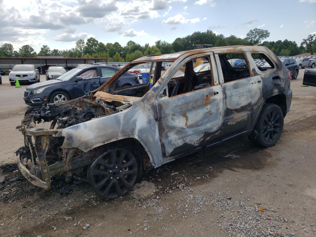 2020 Jeep Grand Cherokee Laredo for Sale in Florence, MS - Burn
