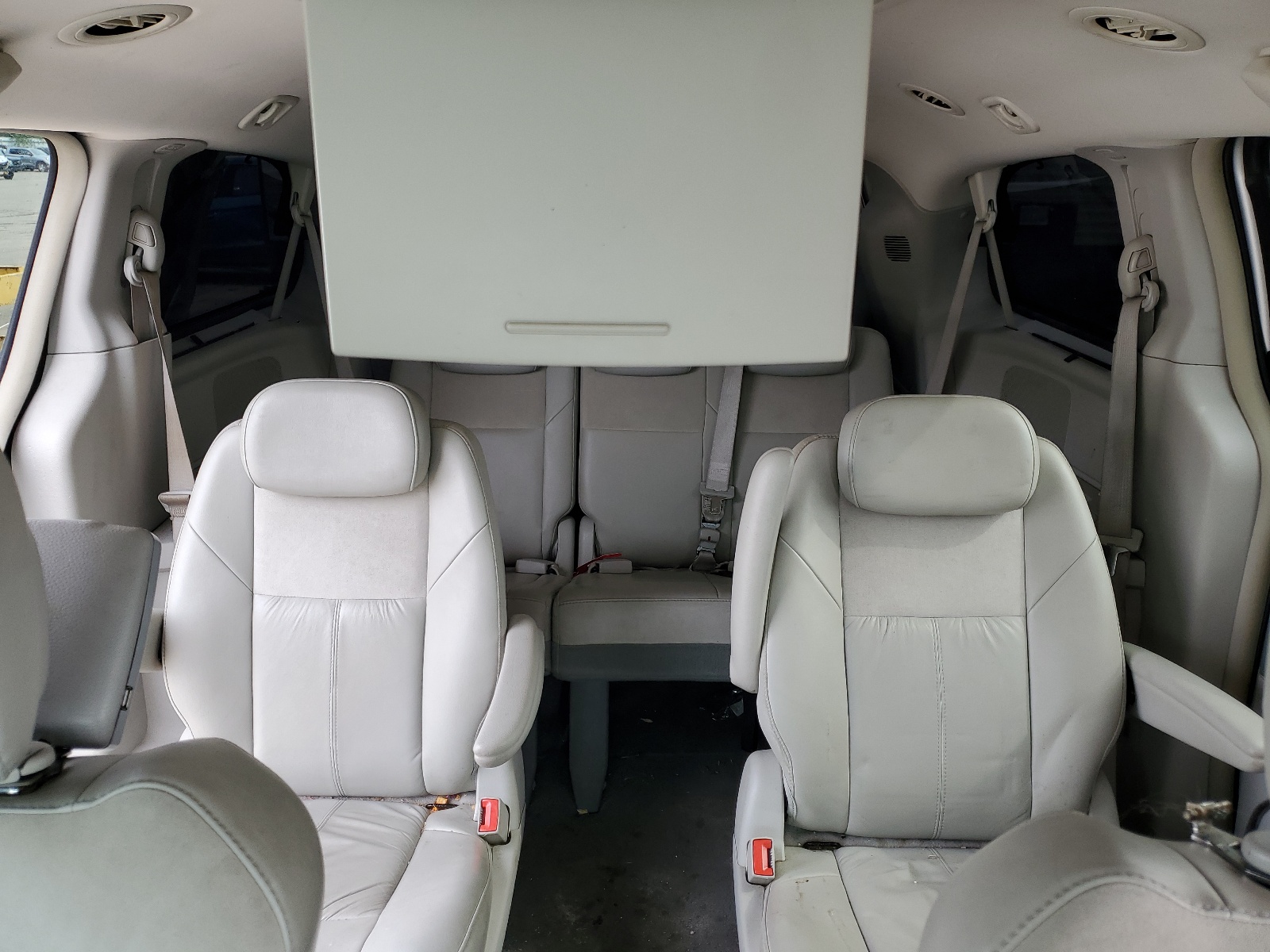 2A4RR7DX8AR451613 2010 Chrysler Town & Country Limited