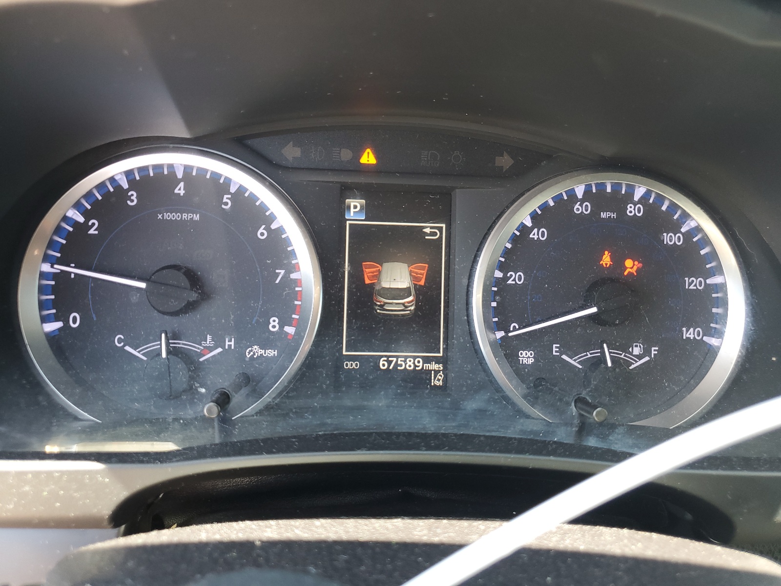 5TDZZRFHXJS272861 2018 Toyota Highlander Le