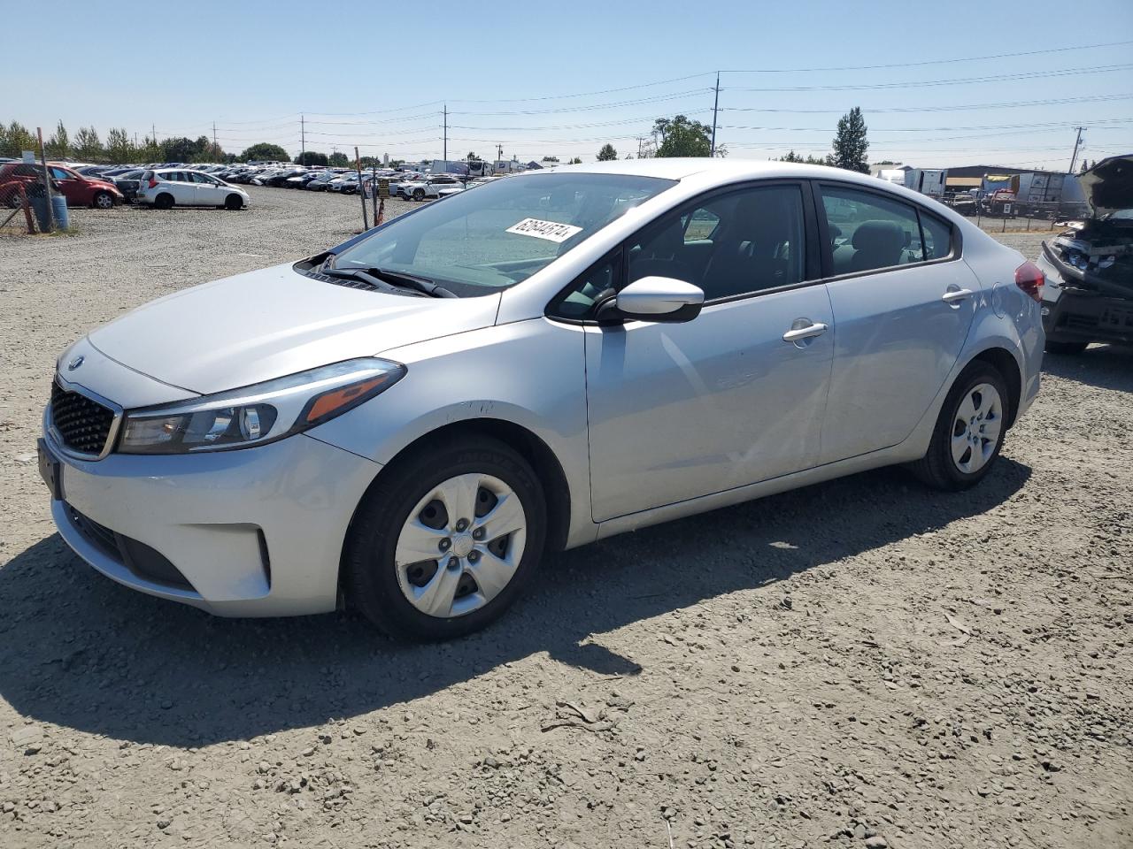 3KPFK4A70JE220335 2018 KIA FORTE - Image 1