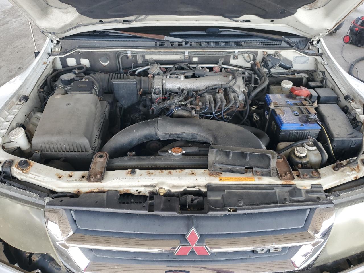 JA4MW51RX1J003729 2001 Mitsubishi Montero Limited