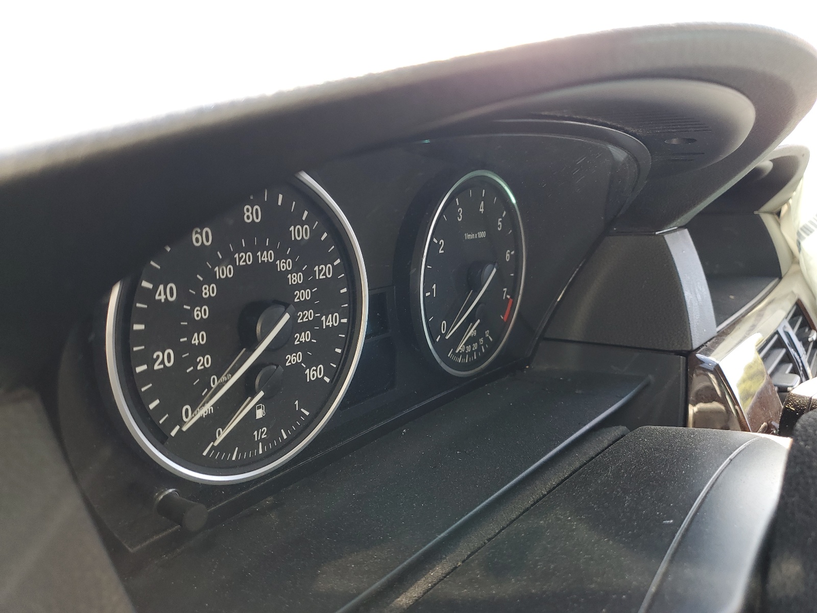 WBANV13548CZ51541 2008 BMW 528 Xi