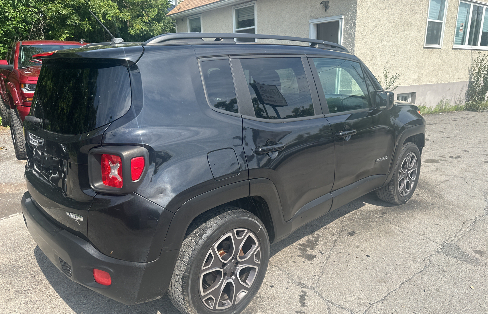 2015 Jeep Renegade Latitude vin: ZACCJBBT0FPB65531