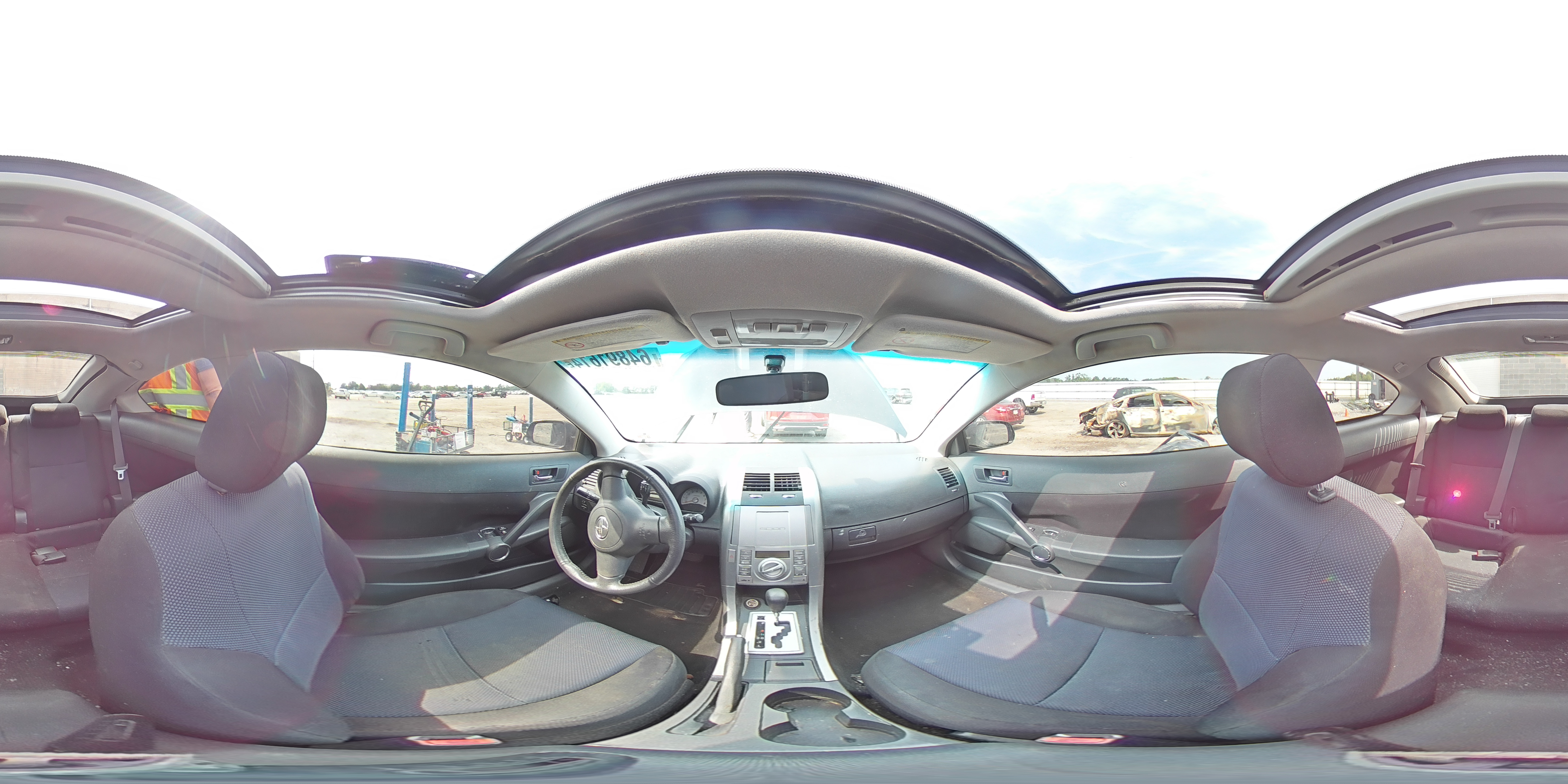 2005 Scion tC - Image 13