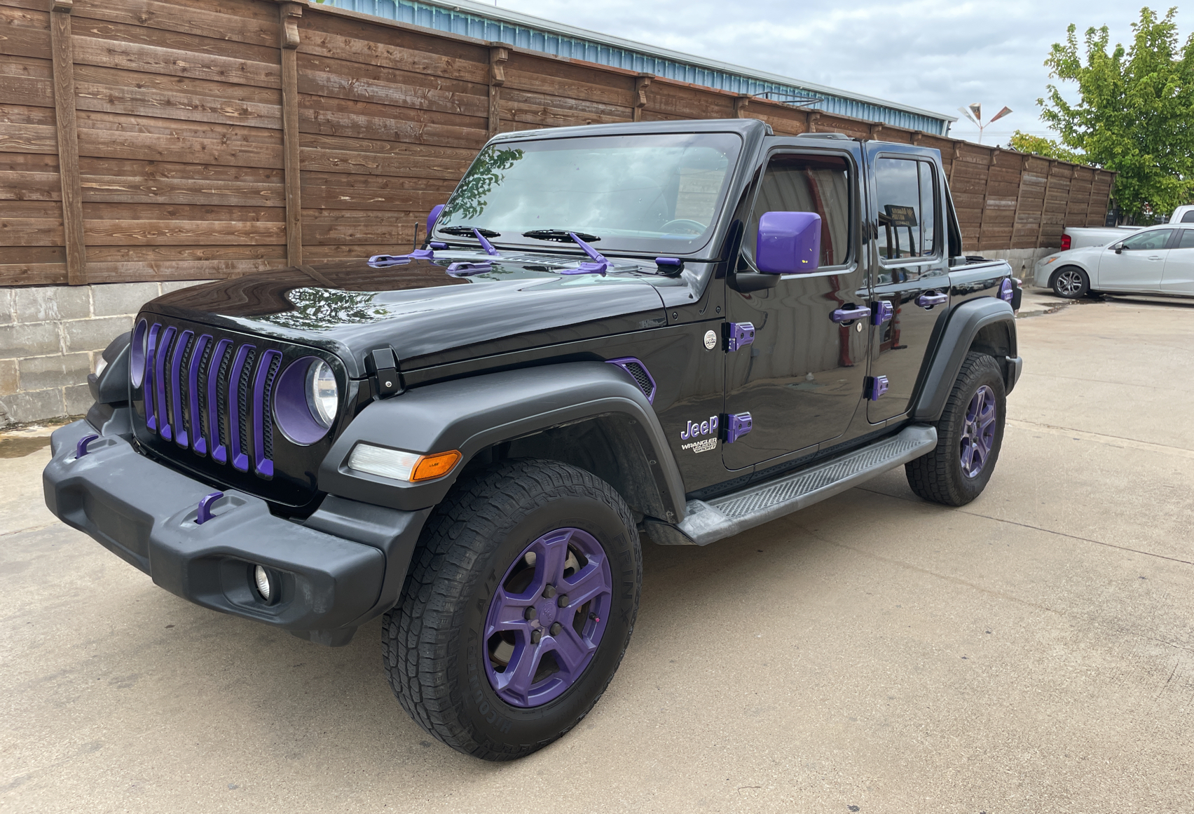 2020 Jeep Wrangler Unlimited Sport vin: 1C4HJXDG1LW311440