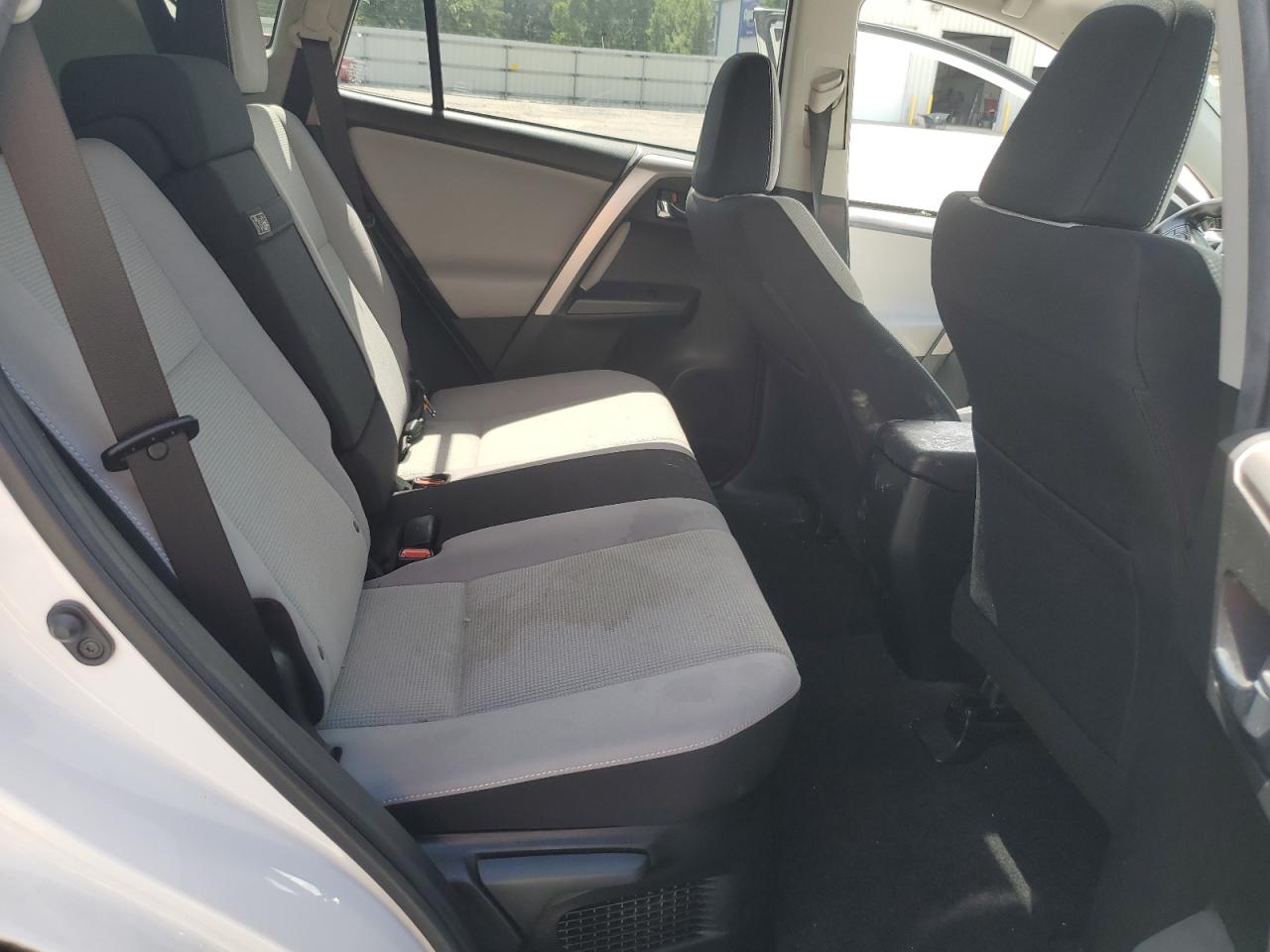 2017 Toyota Rav4 Hv Le VIN: JTMRJREV0HD124447 Lot: 64207554