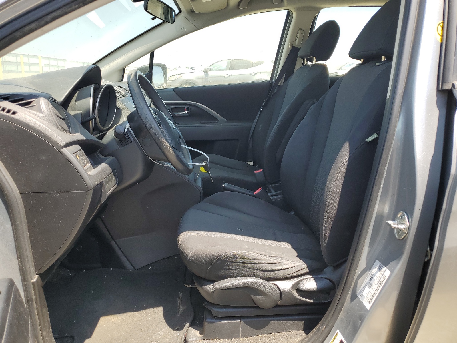 JM1CW2BLXC0139121 2012 Mazda 5