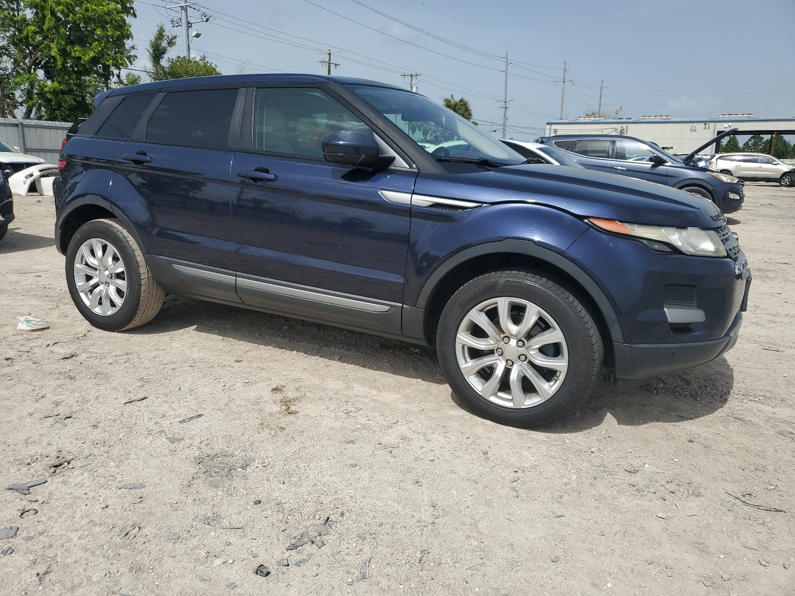 2014 Land Rover Range Rover Evoque Pure vin: SALVN2BG2EH885915