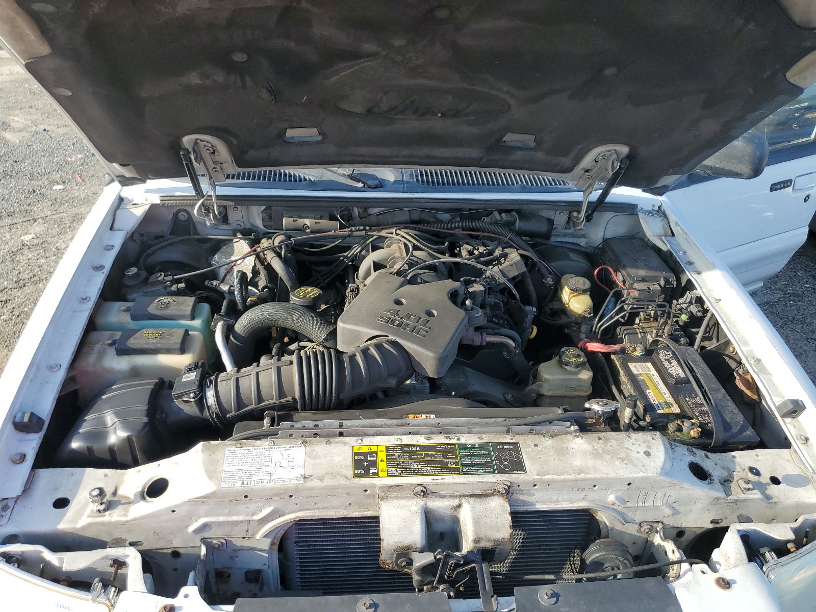 1FMZU67K74UA38860 2004 Ford Explorer Sport Trac