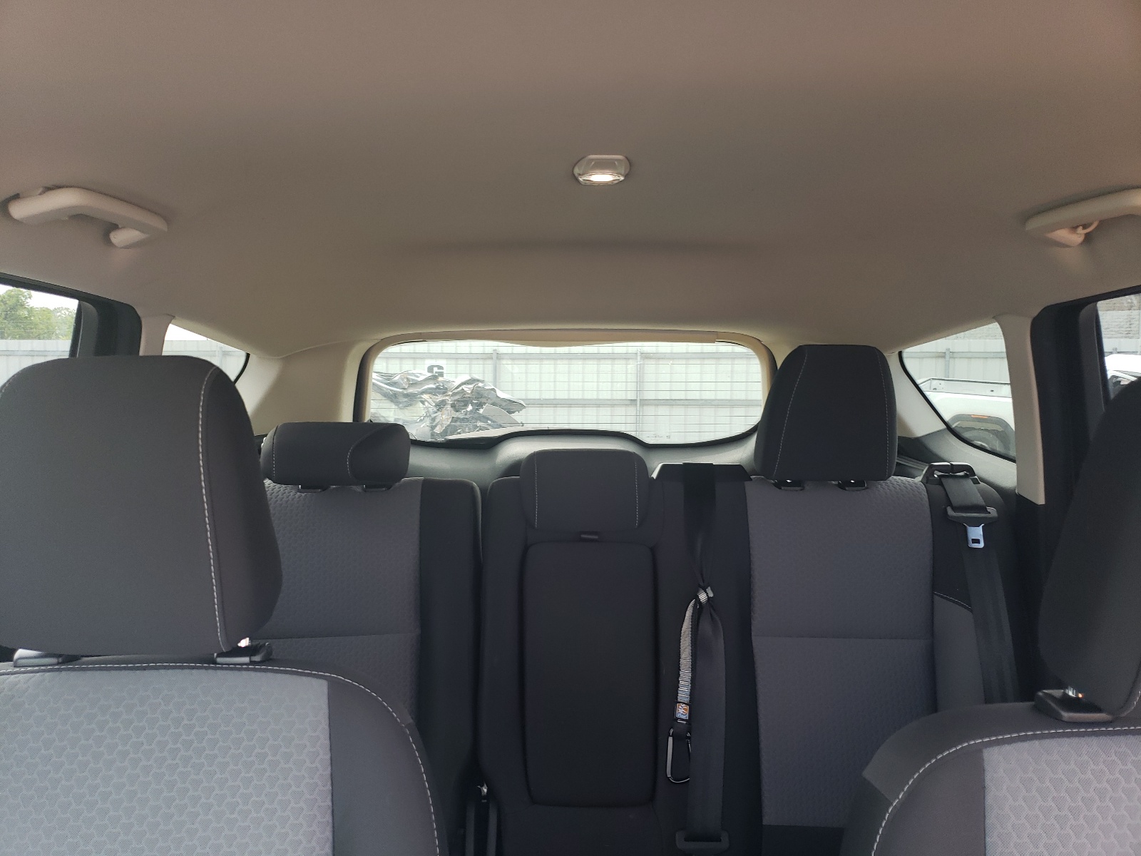 1FMCU0GD7JUA08970 2018 Ford Escape Se