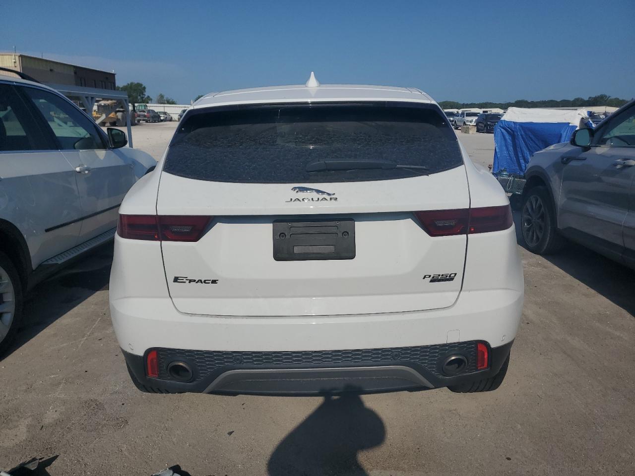 SADFJ2FXXJ1Z31922 2018 Jaguar E-Pace S