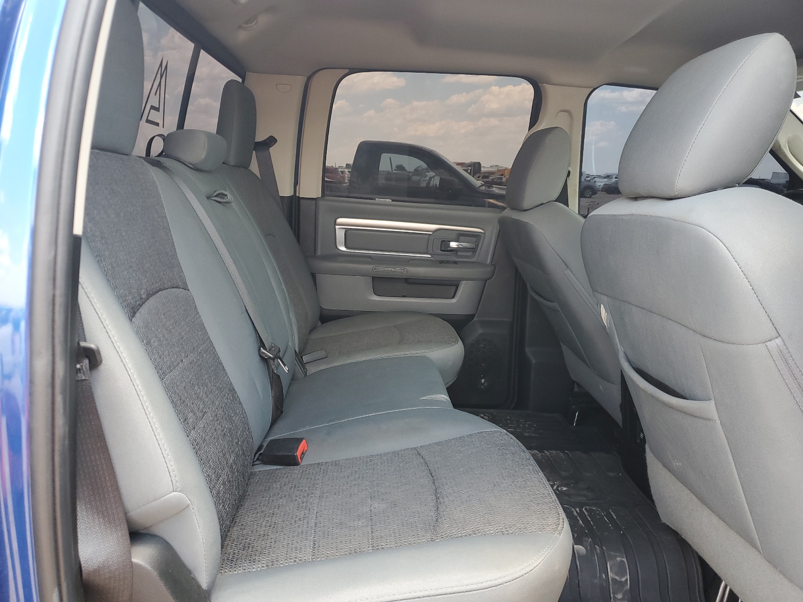 3C6RR7LT2JG140146 2018 Ram 1500 Slt