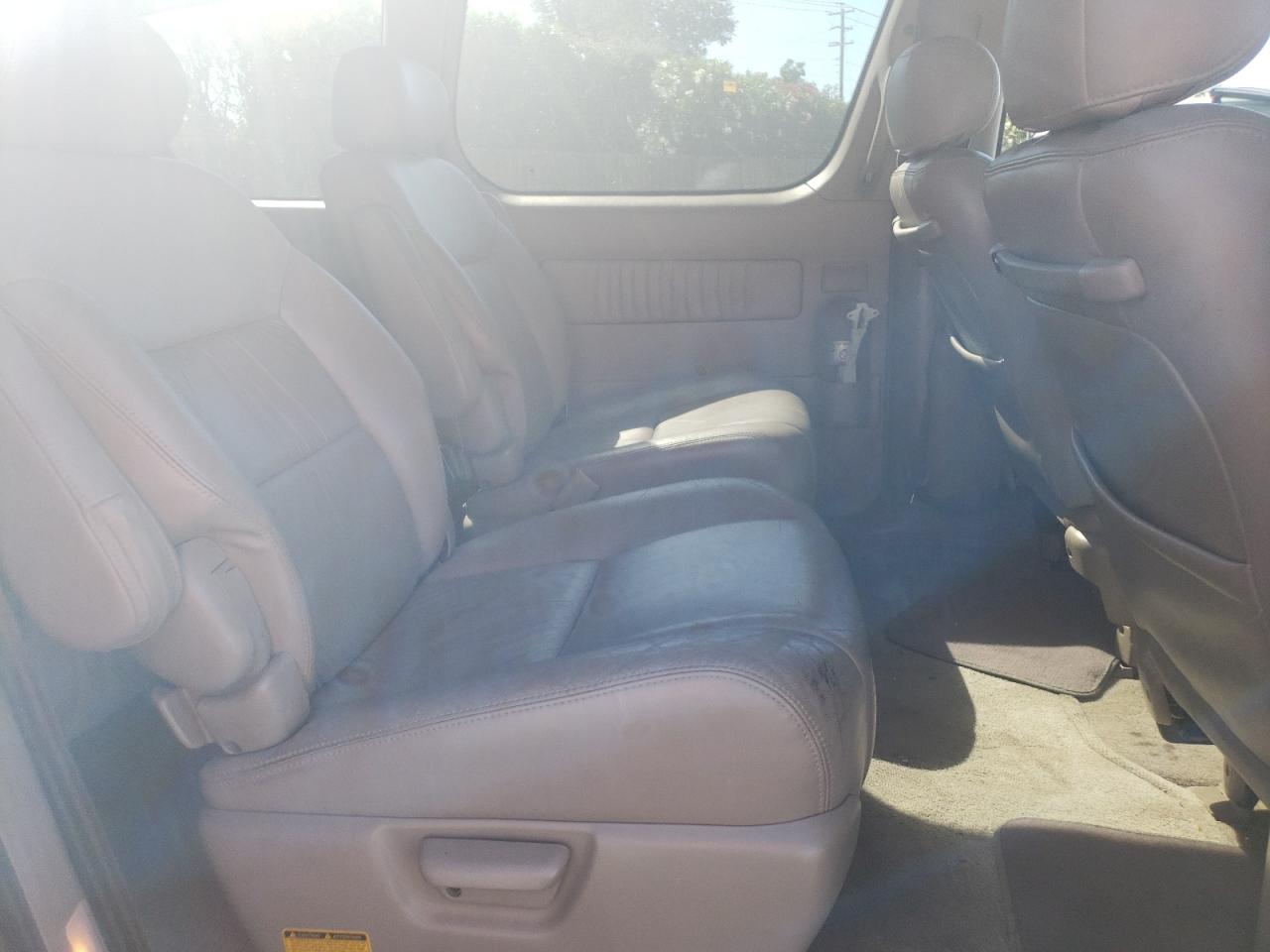 2002 Toyota Sienna Le VIN: 4T3ZF13C22U413764 Lot: 61826194