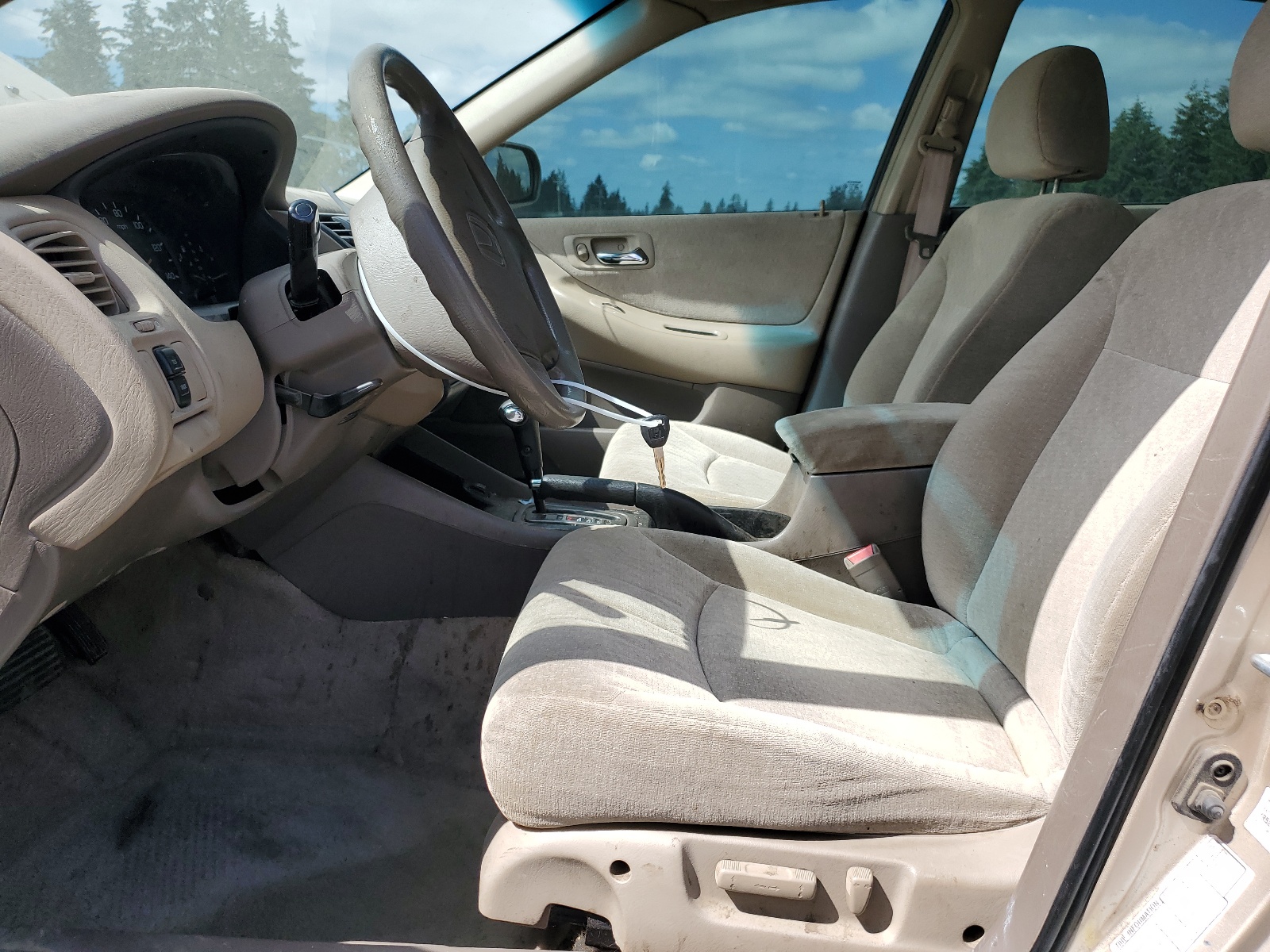 1HGCG16421A035208 2001 Honda Accord Lx