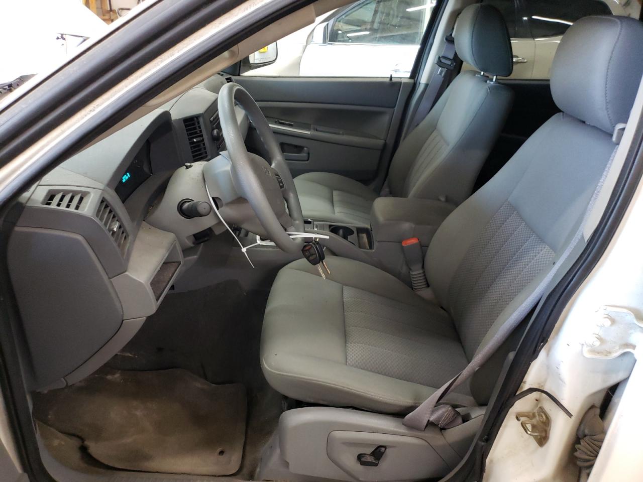 2005 Jeep Grand Cherokee Laredo VIN: 1J4GR48K55C702526 Lot: 63338944