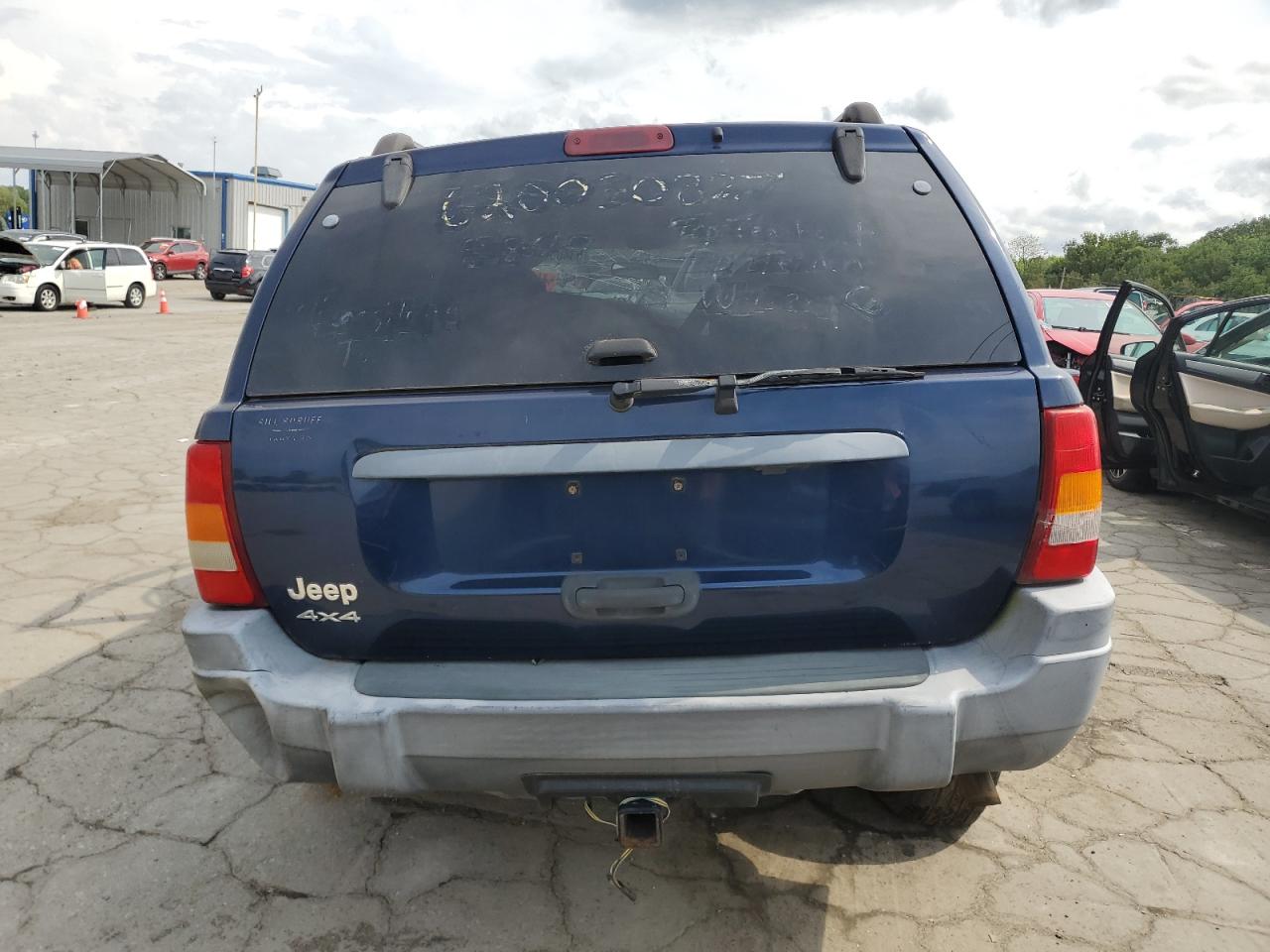 1J4GW48SX2C285456 2002 Jeep Grand Cherokee Laredo