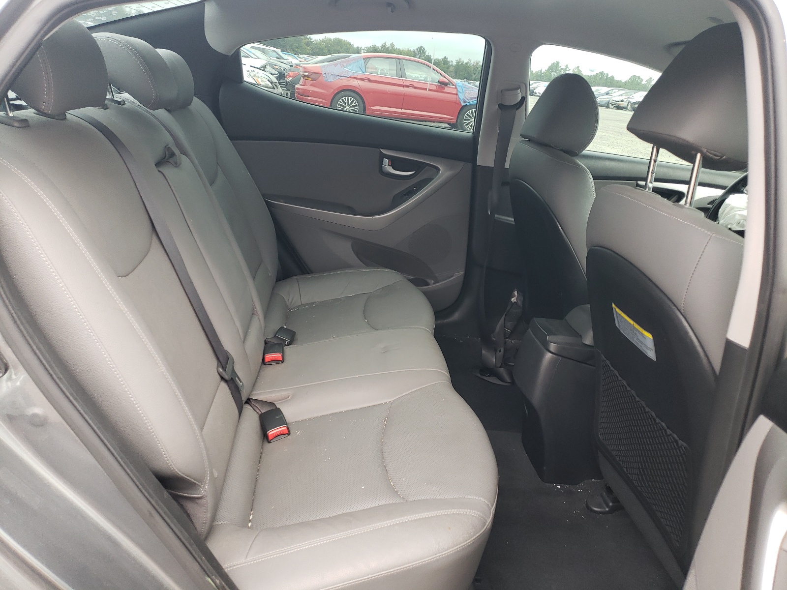 KMHDH4AE8GU586845 2016 Hyundai Elantra Se