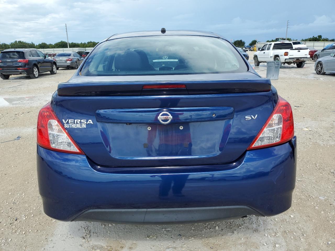 2018 Nissan Versa S VIN: 3N1CN7AP4JL886656 Lot: 61420184