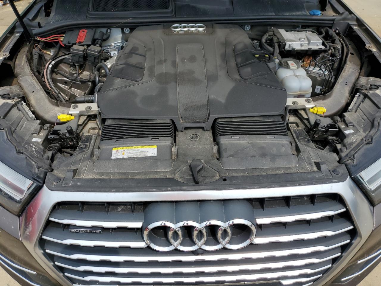 WA1VAAF70JD037664 2018 Audi Q7 Prestige