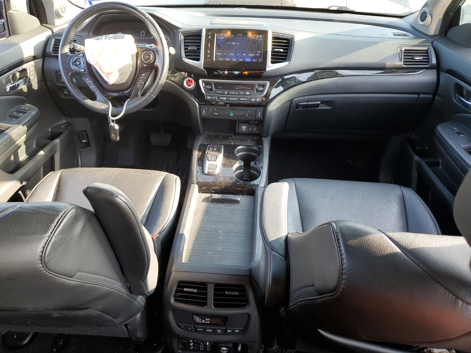 5FNYF5H94HB015812 2017 Honda Pilot Touring