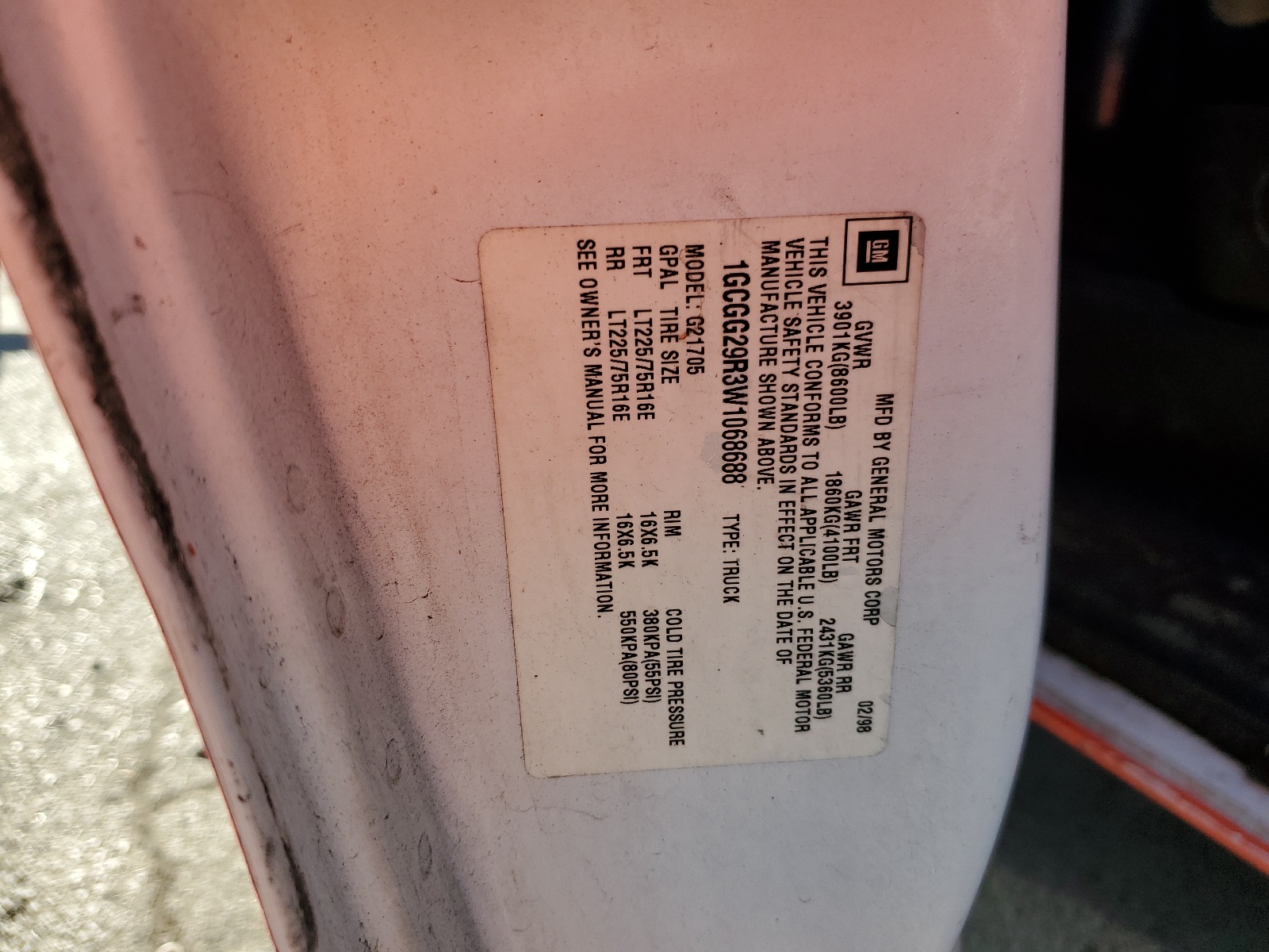 1GCGG29R3W1068688 1998 Chevrolet Express G2500