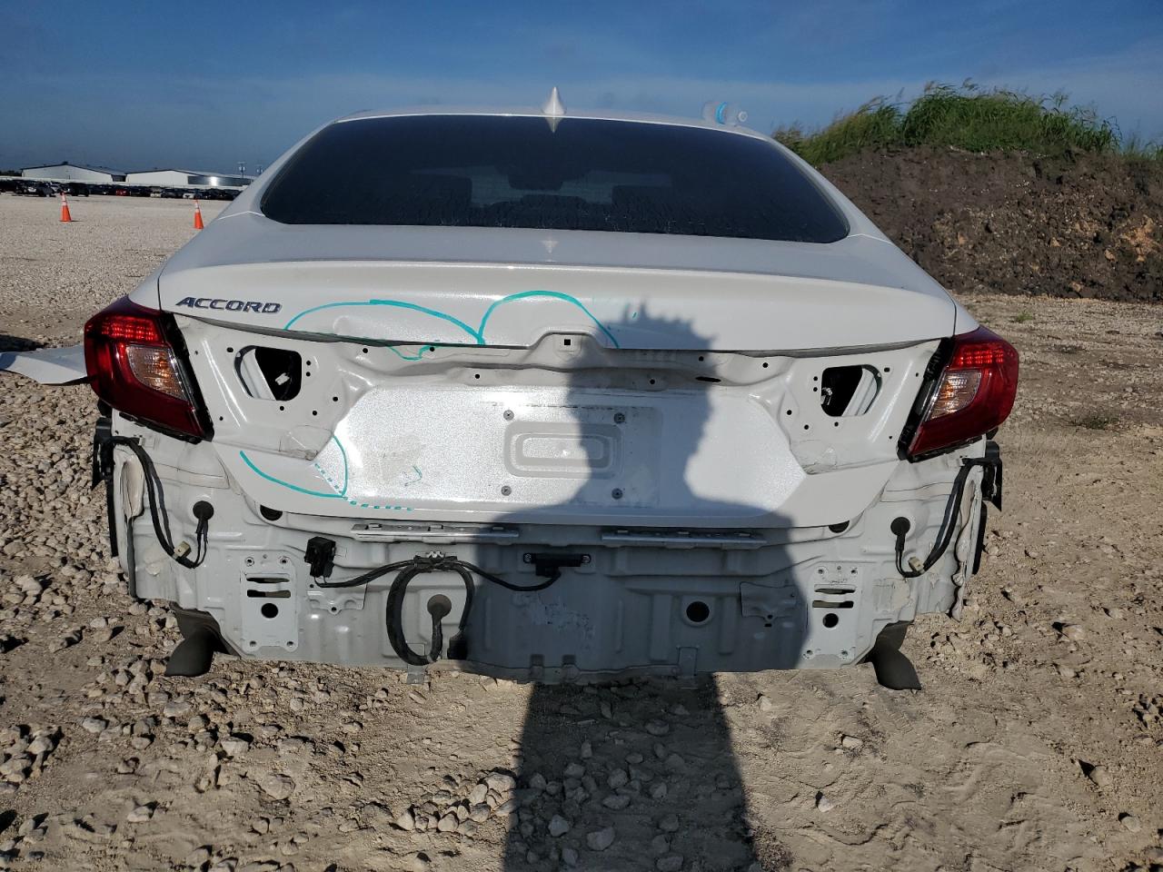 2022 Honda Accord Exl VIN: 1HGCV1F55NA055943 Lot: 62584554