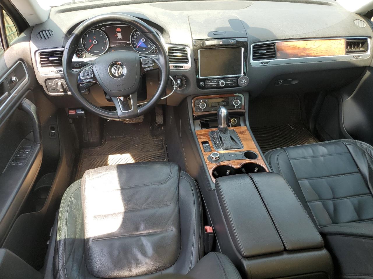 WVGFK9BPXBD004129 2011 Volkswagen Touareg V6 Tdi