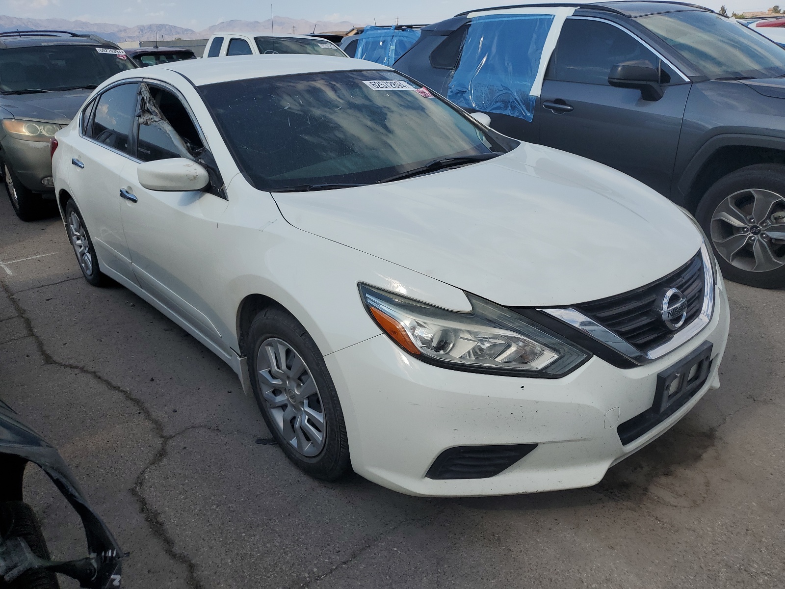 2018 Nissan Altima 2.5 vin: 1N4AL3AP8JC244977