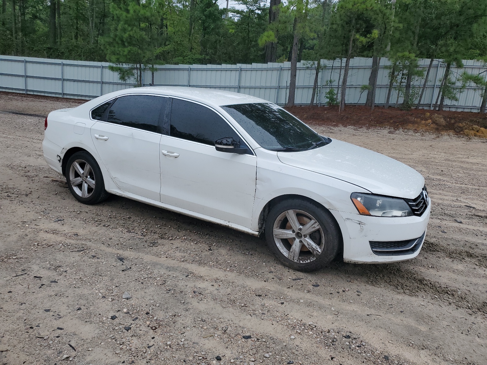 2013 Volkswagen Passat Se vin: 1VWBP7A35DC050528