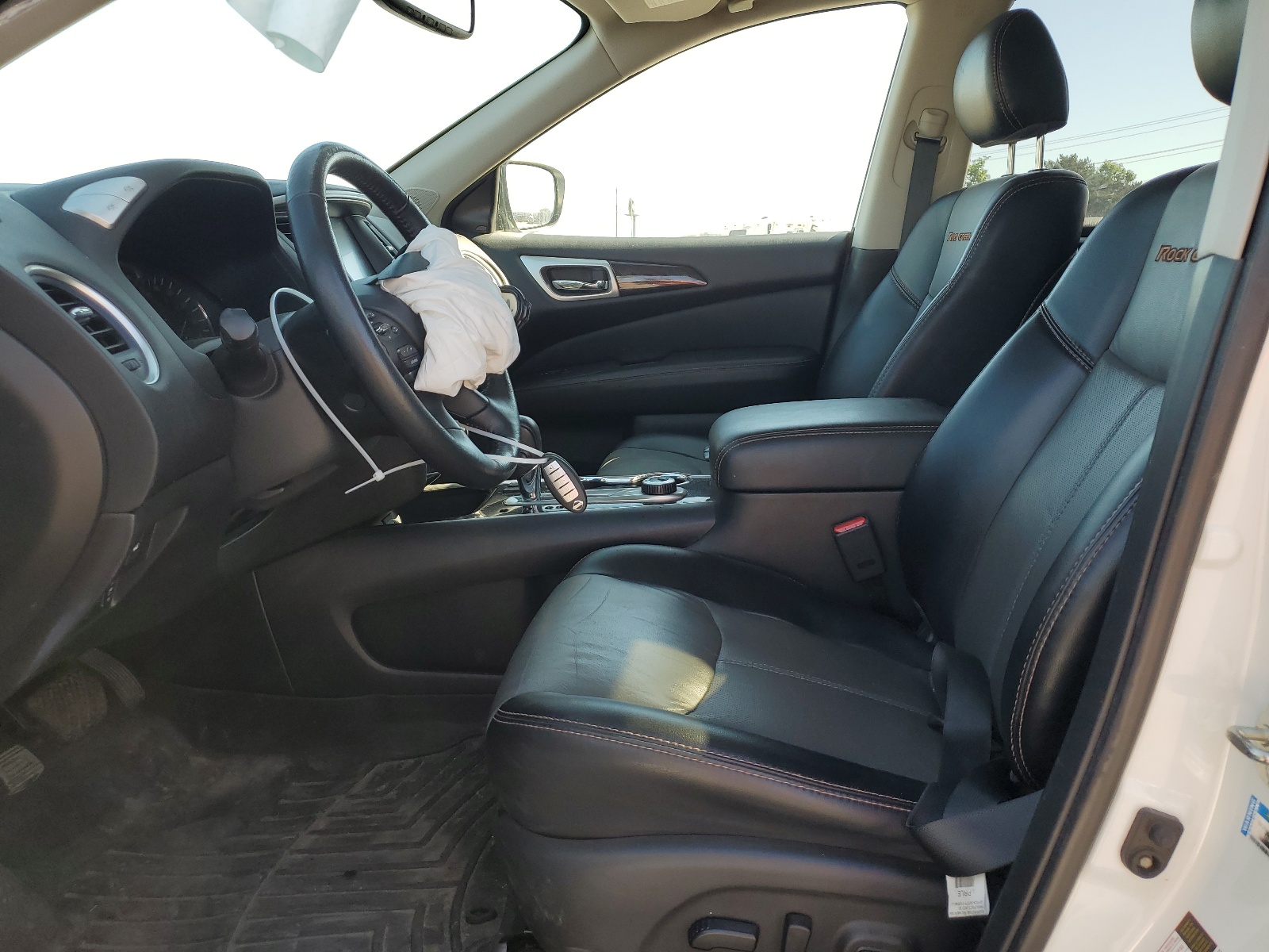 5N1DR2MM6KC647113 2019 Nissan Pathfinder S