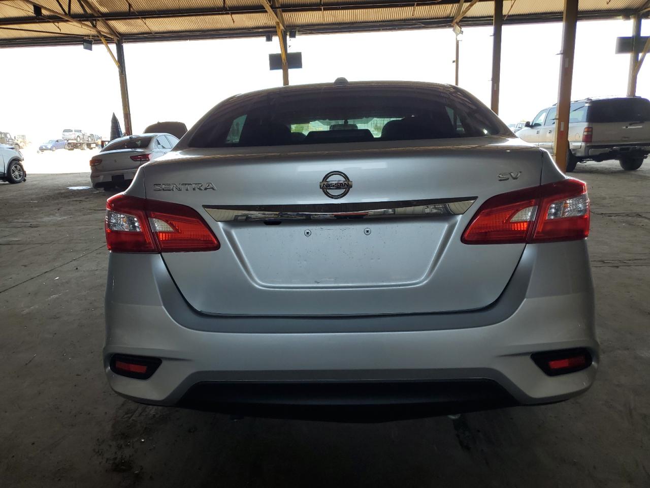 3N1AB7AP3JY211111 2018 Nissan Sentra S