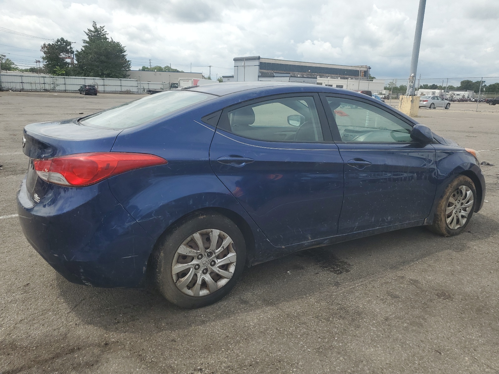 2013 Hyundai Elantra Gls vin: KMHDH4AE8DU607690