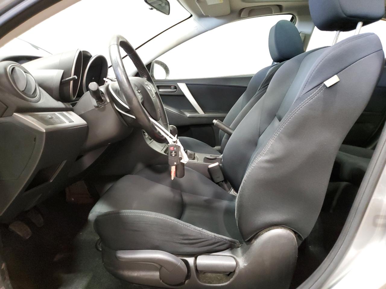 2011 Mazda 3 S VIN: JM1BL1U66B1471202 Lot: 64842594